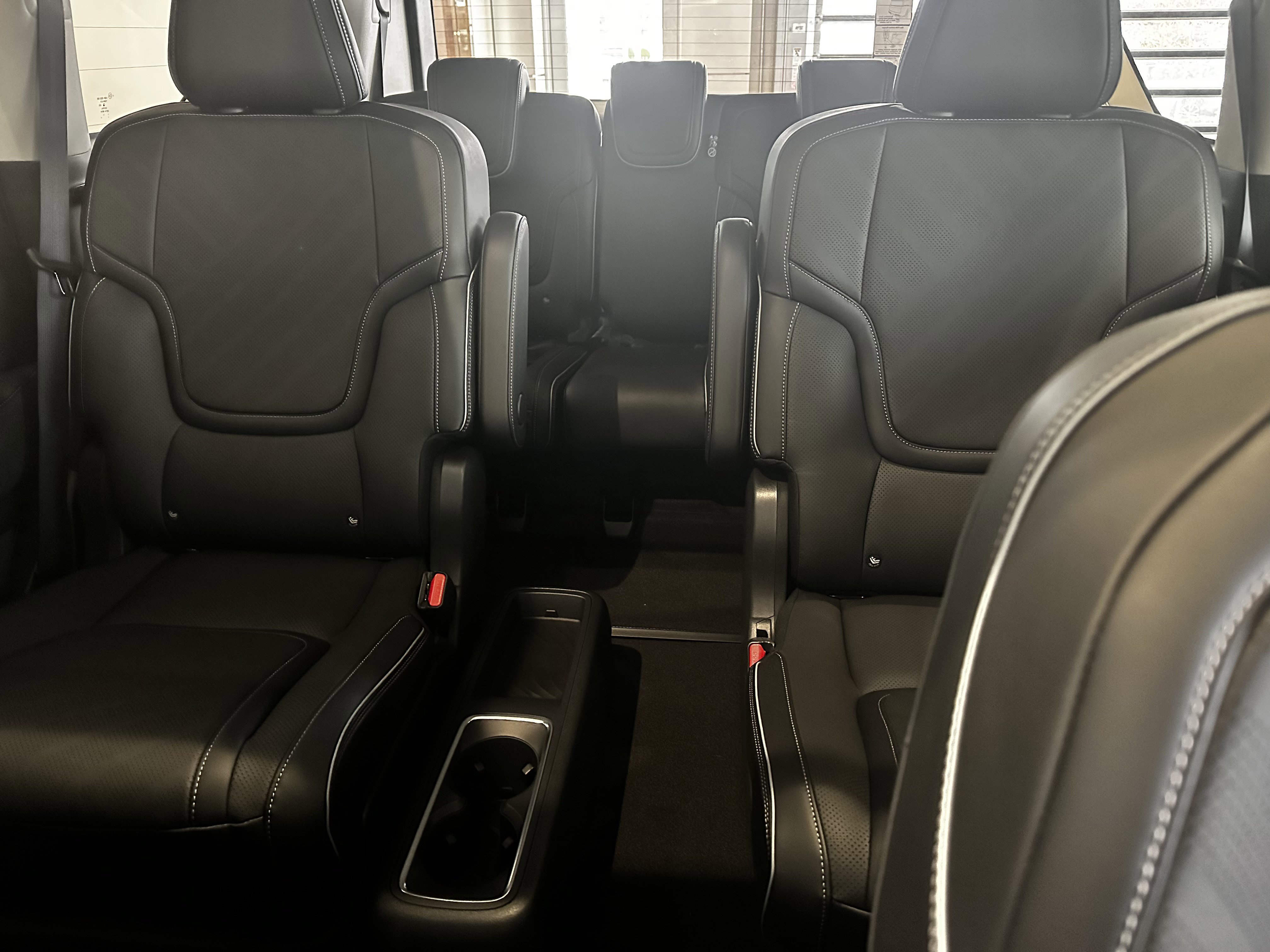 New 2026 INFINITI QX80 Luxe w/ Cargo Package image 13