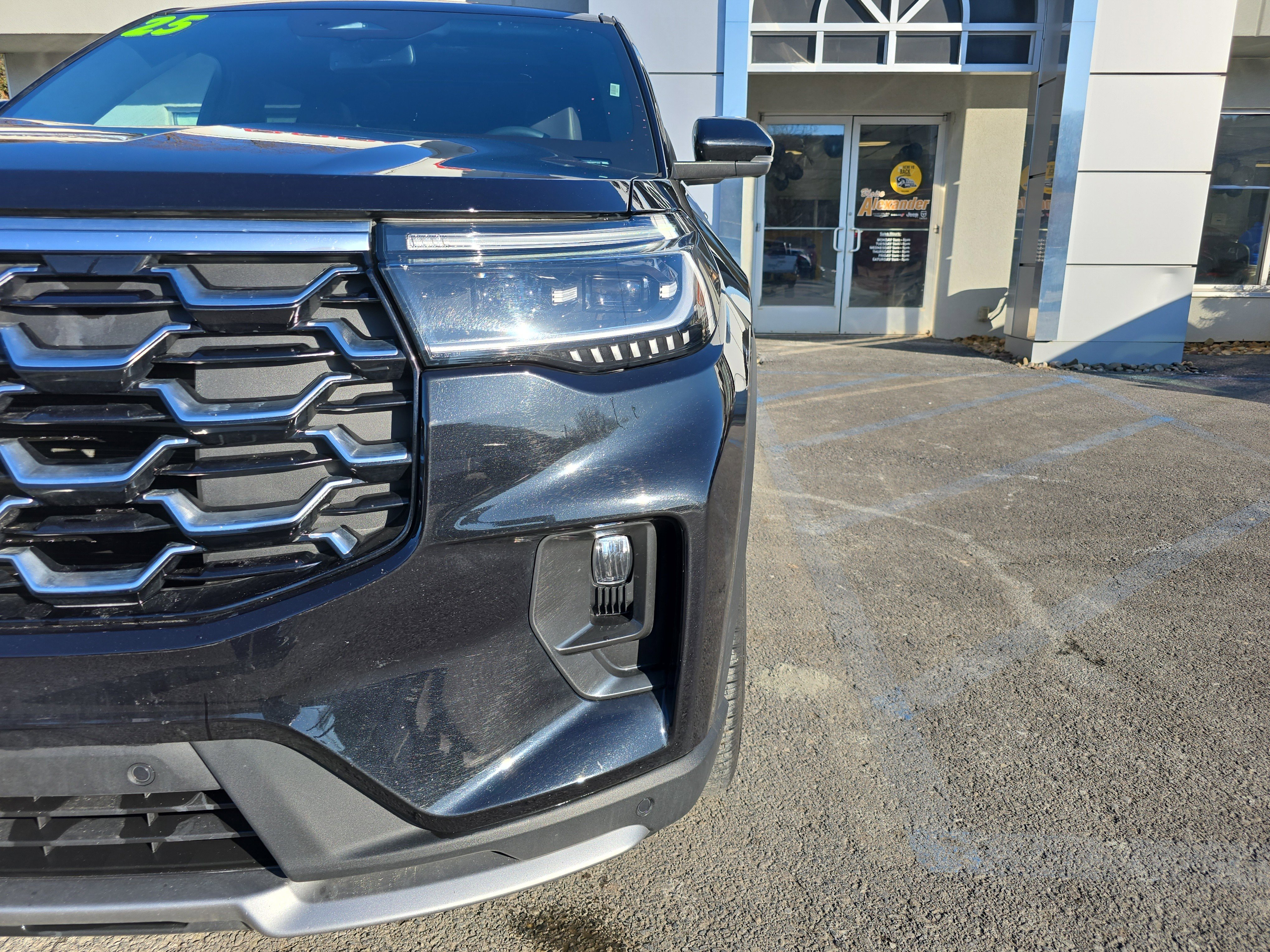 Used 2025 Ford Explorer Platinum w/ LUX Leather Package AWD/4WD image 10