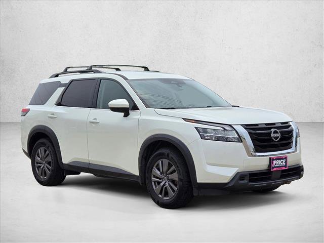 Used 2022 Nissan Pathfinder SV FWD image 3