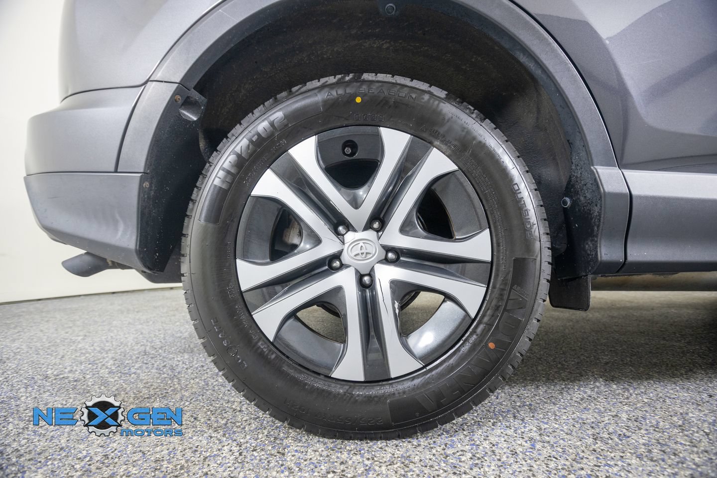 Used 2016 Toyota RAV4 LE FWD image 43
