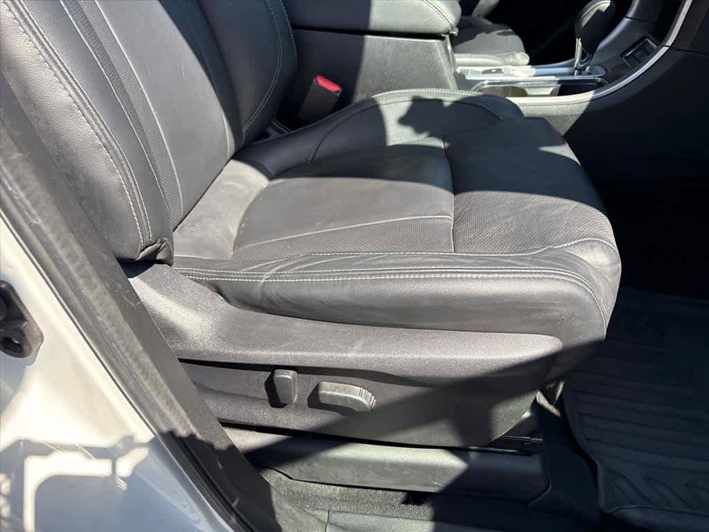 Used 2022 Subaru Ascent Limited w/ Technology Package AWD/4WD image 6