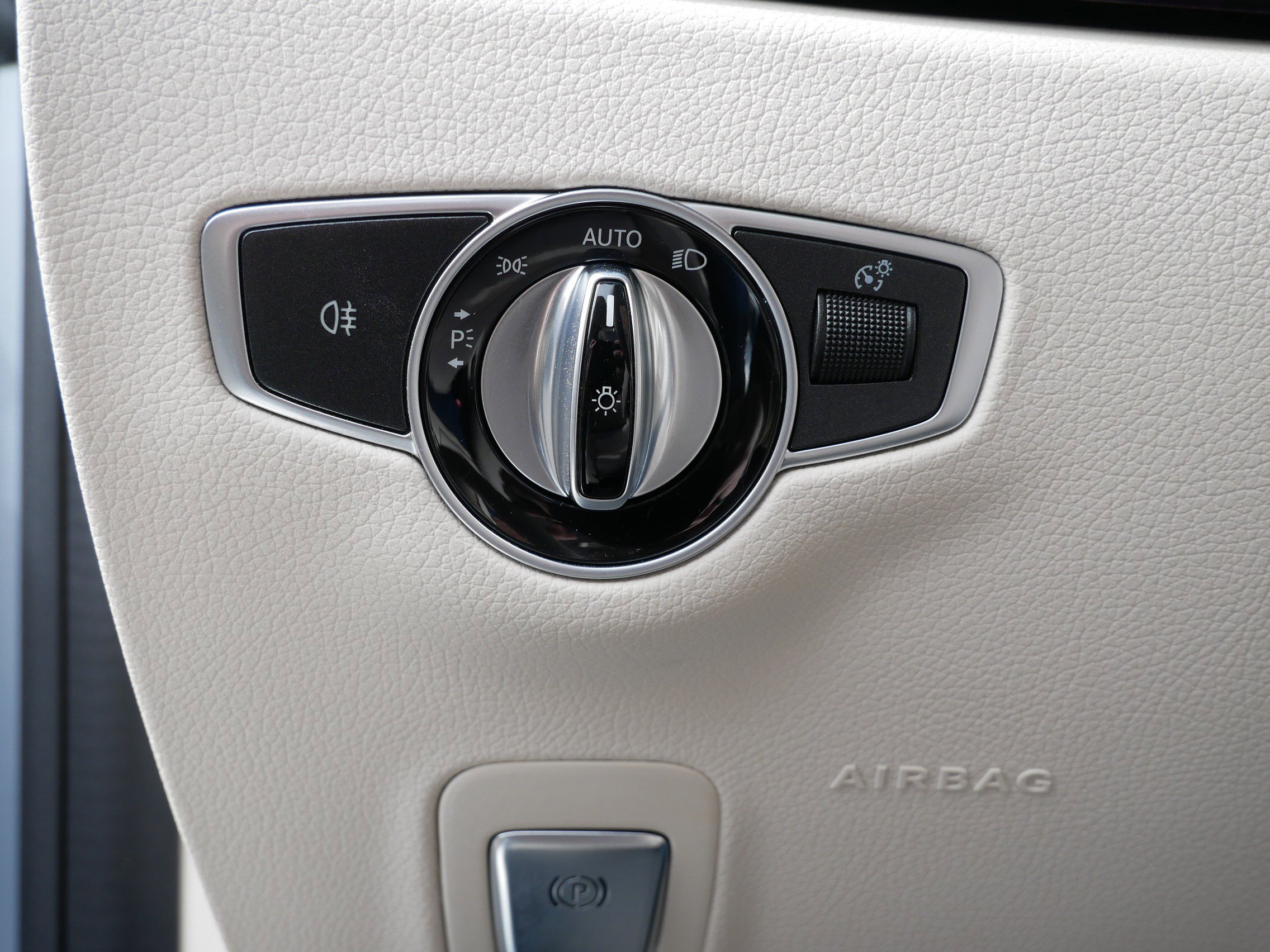 Used 2022 Mercedes-Benz E 450 4MATIC Cabriolet image 8