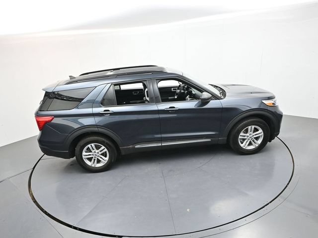 Used 2023 Ford Explorer XLT w/ Equipment Group 202A AWD/4WD image 41