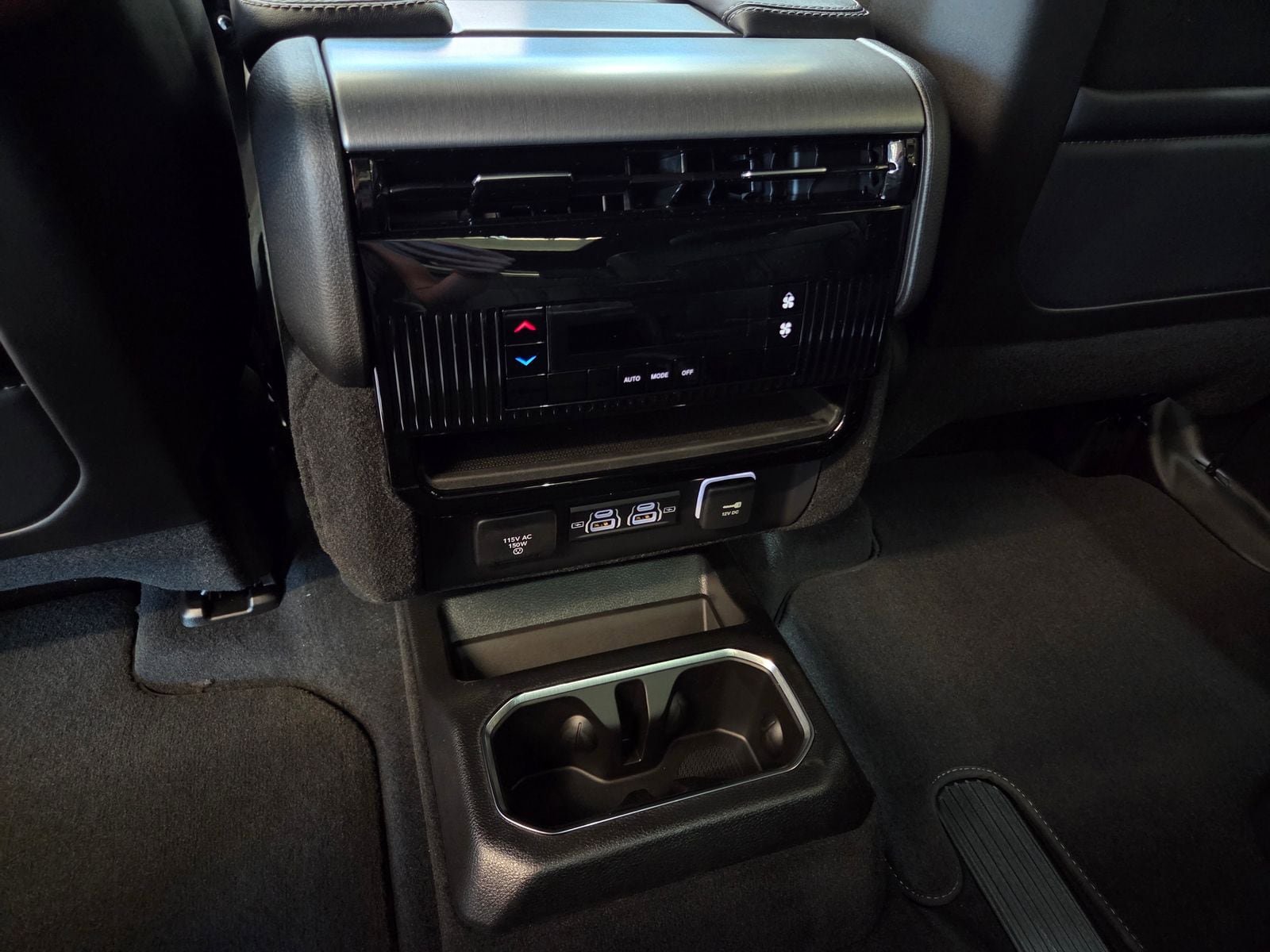 New 2026 Jeep Grand Wagoneer 2WD image 22