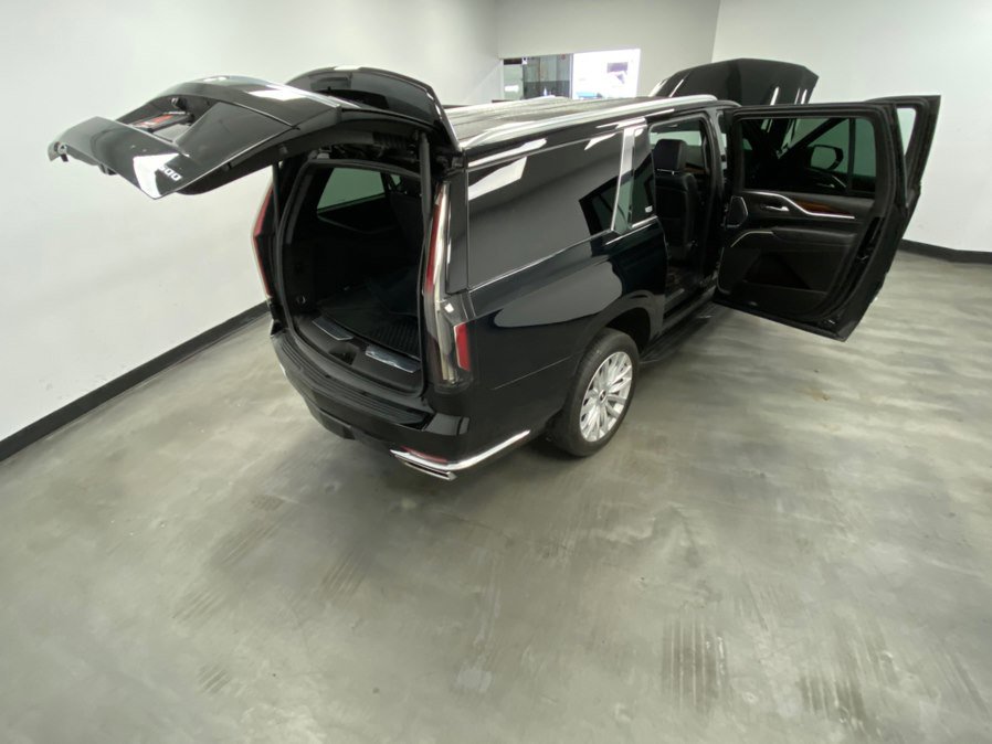 Used 2023 Cadillac Escalade ESV Luxury image 50