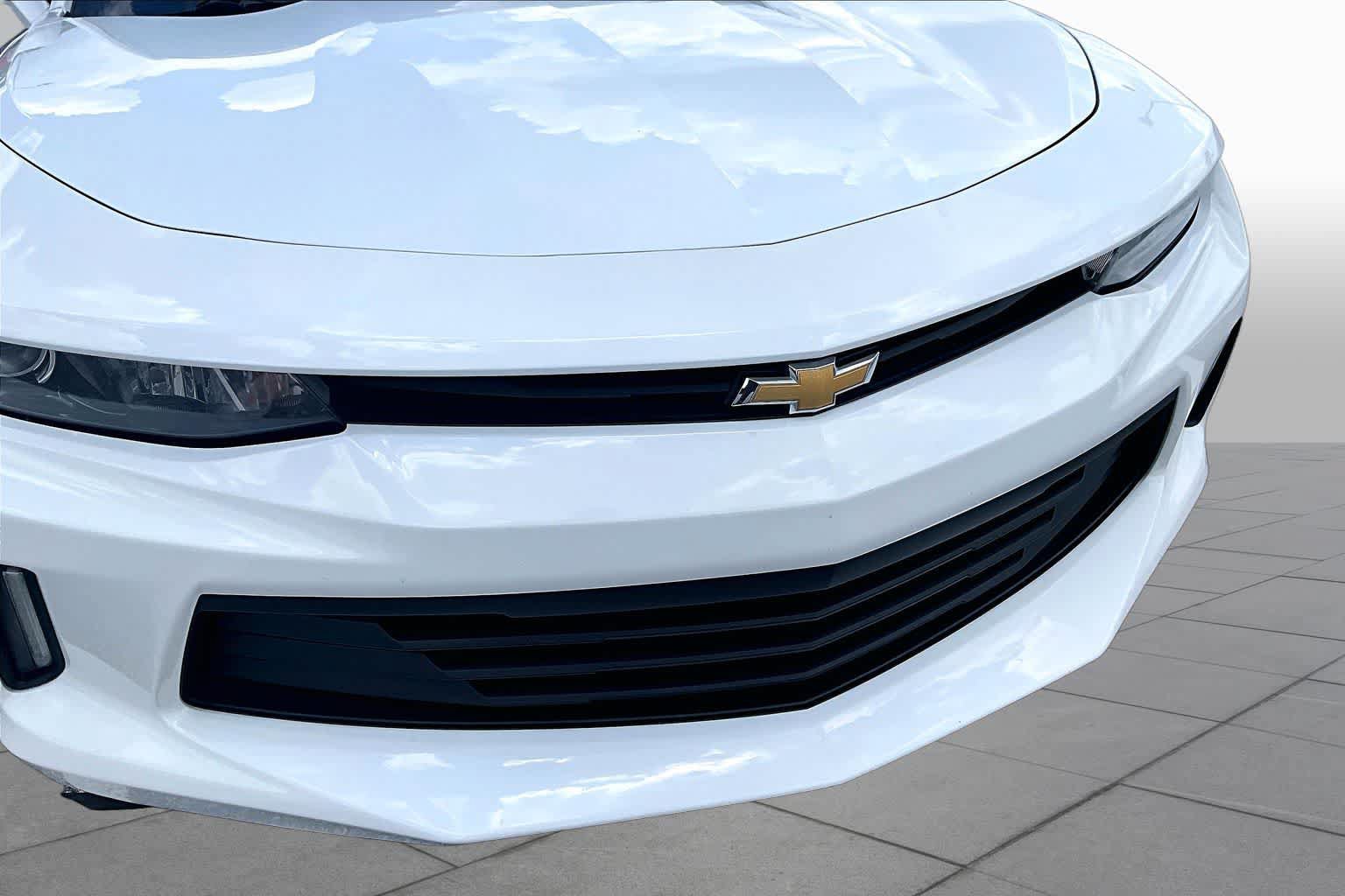 Used 2016 Chevrolet Camaro LT w/ Technology Package RWD image 30