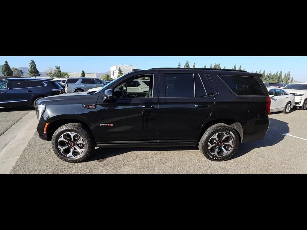 Used 2025 GMC Yukon AT4 Ultimate w/ LPO, Illumination Package AWD/4WD image 7