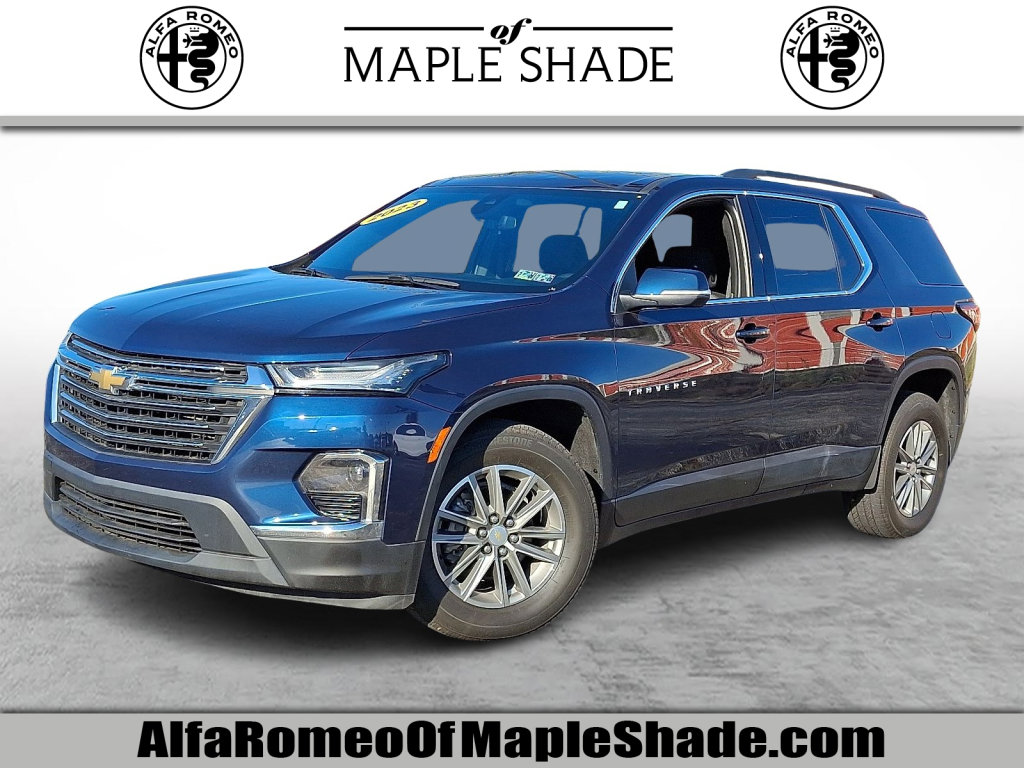 Used 2023 Chevrolet Traverse LT image 1