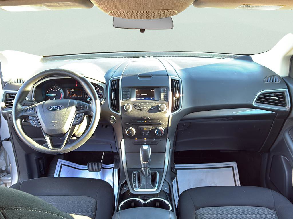 Used 2018 Ford Edge SE image 18