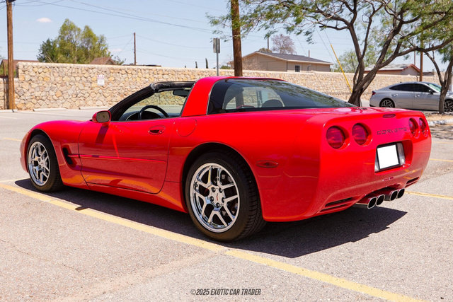 Used 1999 Chevrolet Corvette Coupe w/ Memory Pkg RWD image 6