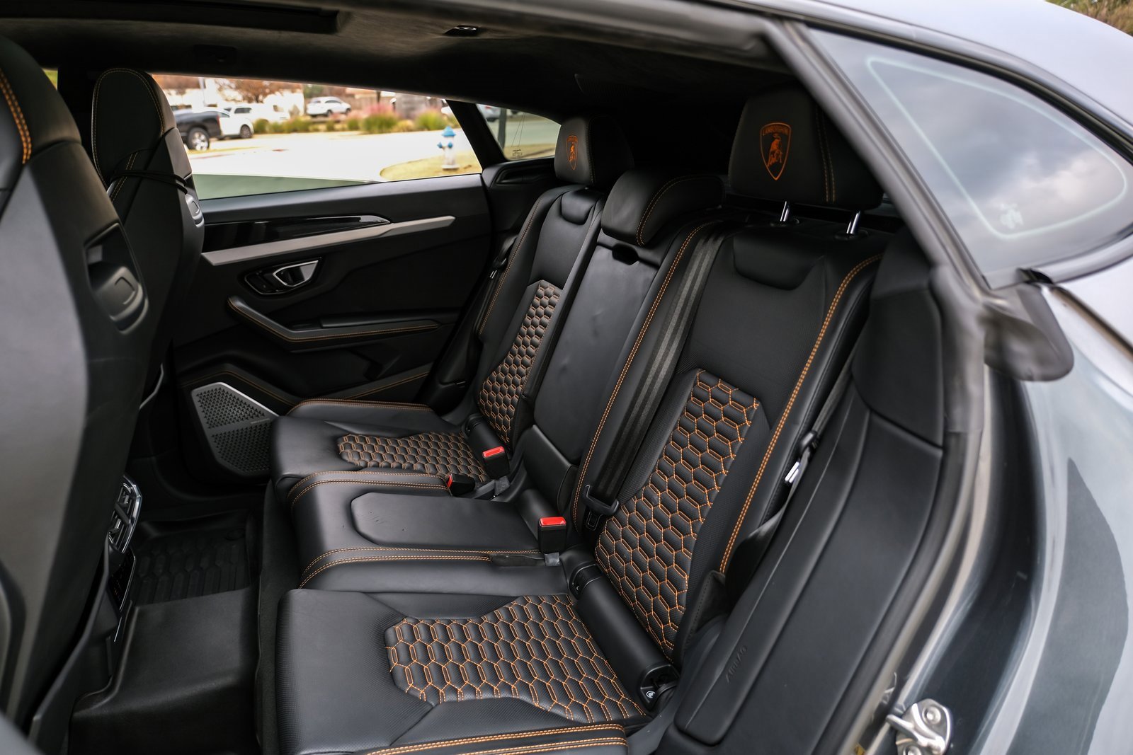 Used 2020 Lamborghini Urus image 40