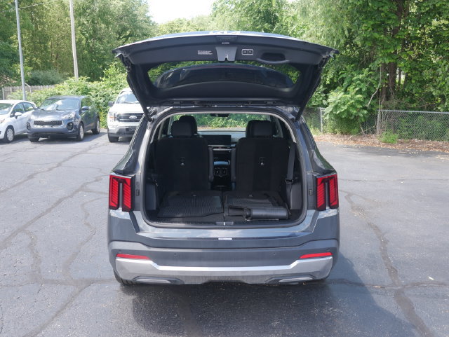 Used 2025 Kia Sorento SX FWD image 15
