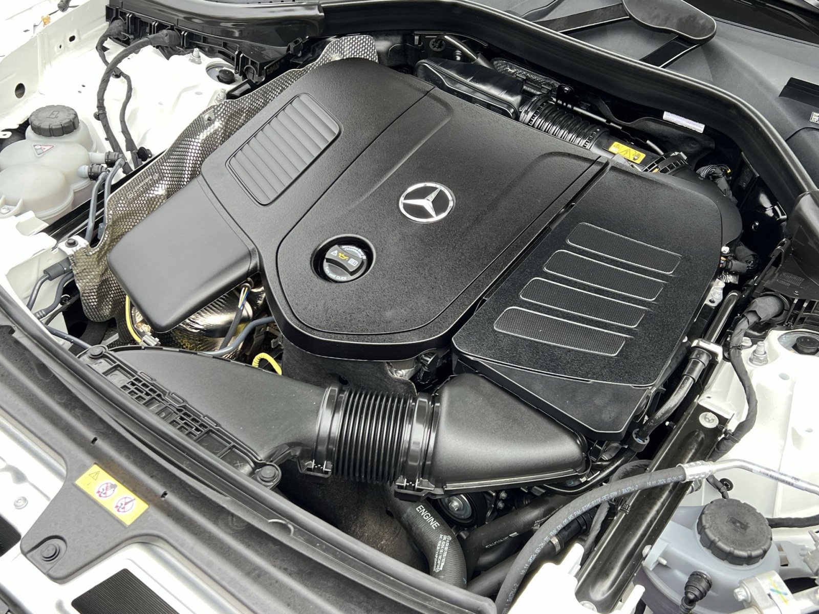 Certified 2025 Mercedes-Benz GLC 300 4MATIC image 27