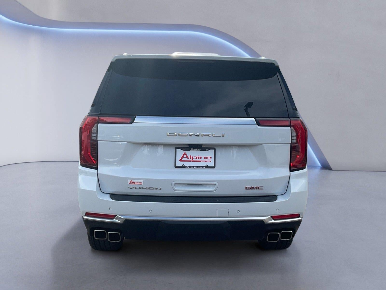Used 2026 GMC Yukon Denali w/ Denali Reserve Package AWD/4WD image 4