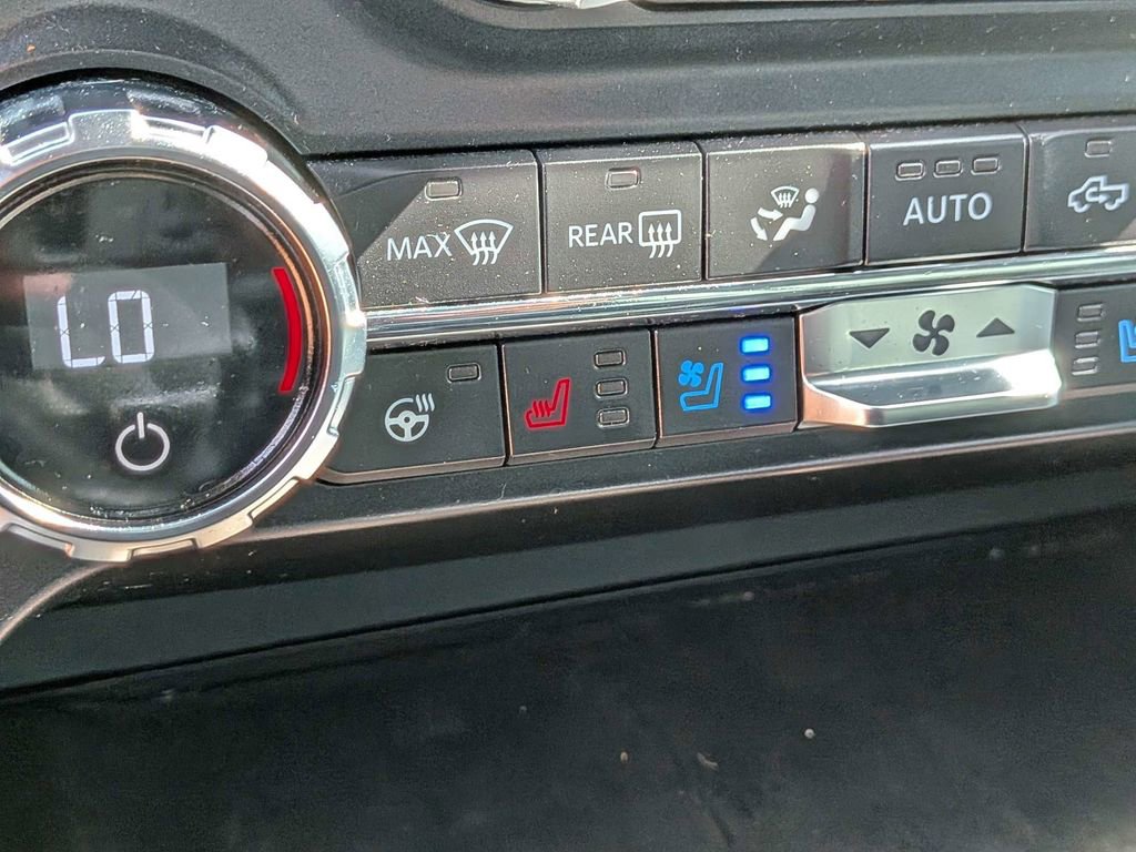 Used 2021 Ford F150 Lariat w/ Equipment Group 502A High image 24