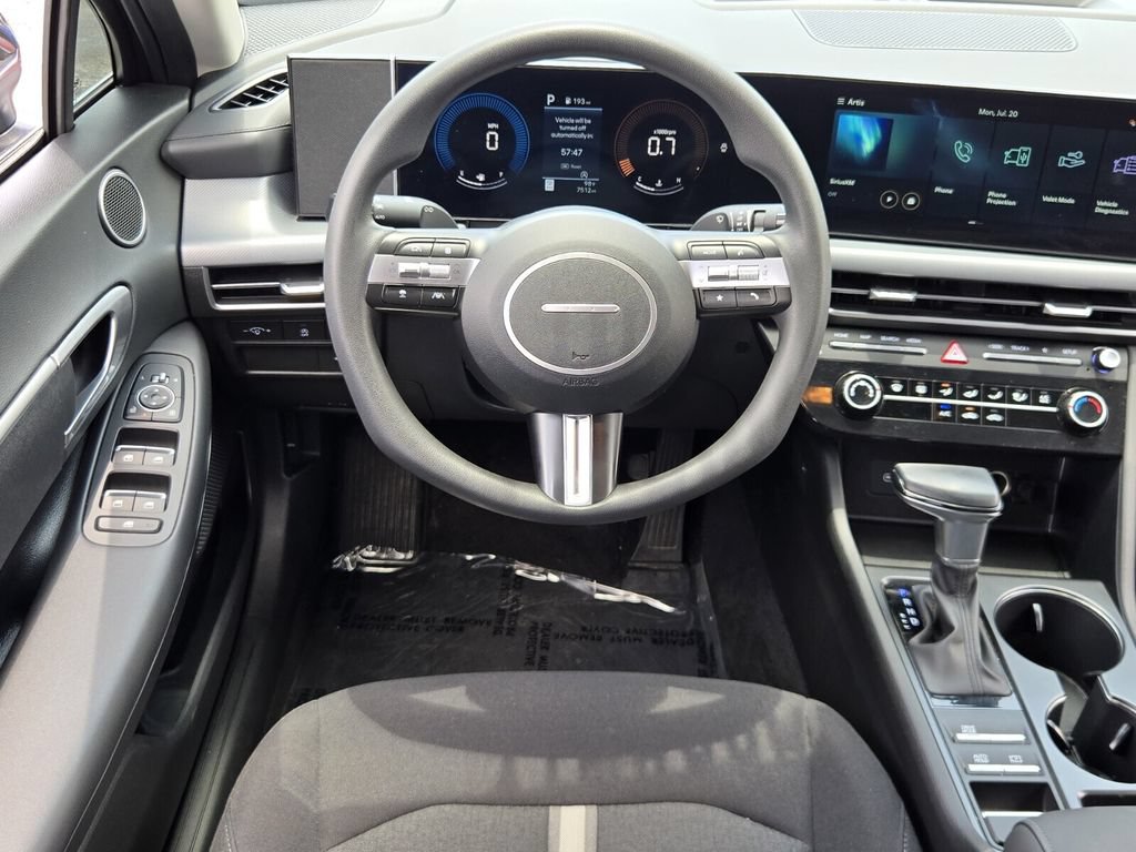 Certified 2025 Hyundai Sonata SE FWD image 12