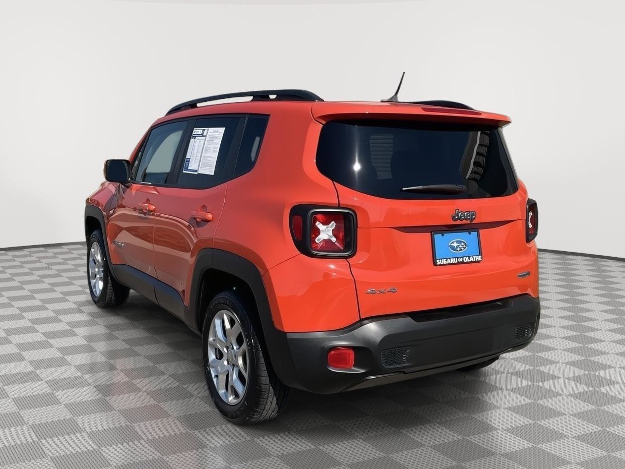 Used 2015 Jeep Renegade Latitude AWD/4WD image 8