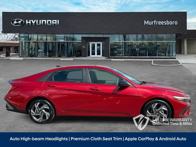 Certified 2025 Hyundai Elantra SEL FWD image 4