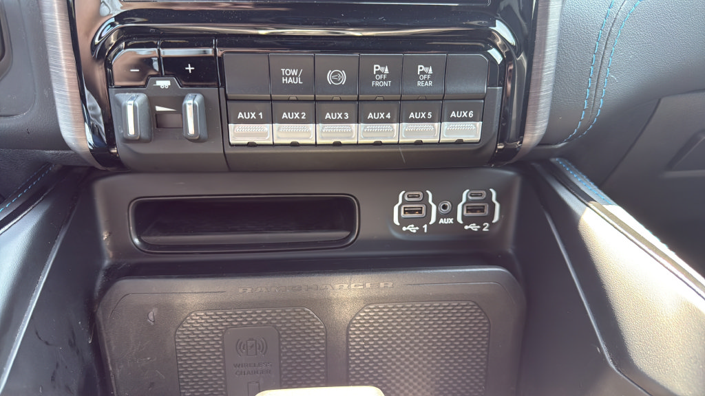 Used 2024 RAM 2500 Rebel w/ Towing Technology Group AWD/4WD image 23
