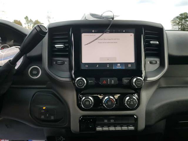 Used 2026 RAM 5500 Tradesman w/ Chrome Appearance Group AWD/4WD image 9