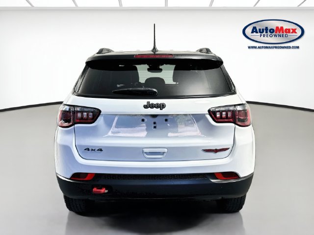 Used 2022 Jeep Compass Trailhawk w/ Trailhawk Convenience Group AWD/4WD image 7
