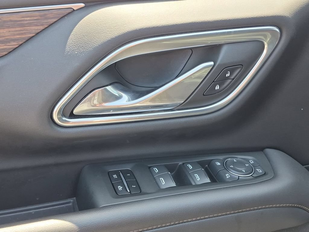 Used 2021 Chevrolet Tahoe High Country RWD image 24