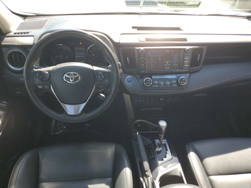 Used 2018 Toyota RAV4 Limited w/ Advanced Technology Package image 16