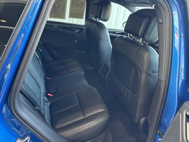 Used 2020 Porsche Macan AWD/4WD image 24