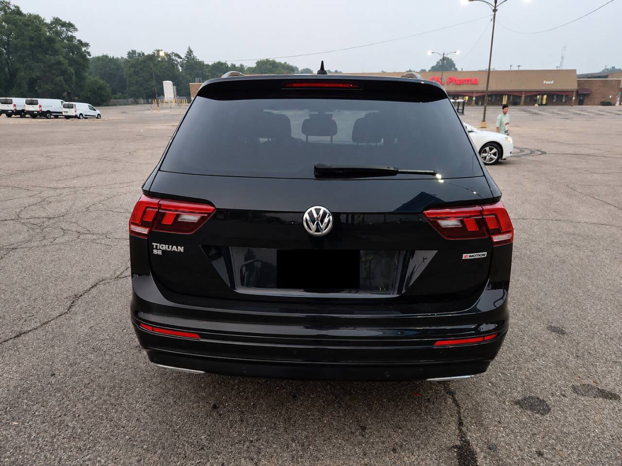 Used 2021 Volkswagen Tiguan SE R-Line w/ 2-Row Tiguan MDO Package AWD/4WD image 5