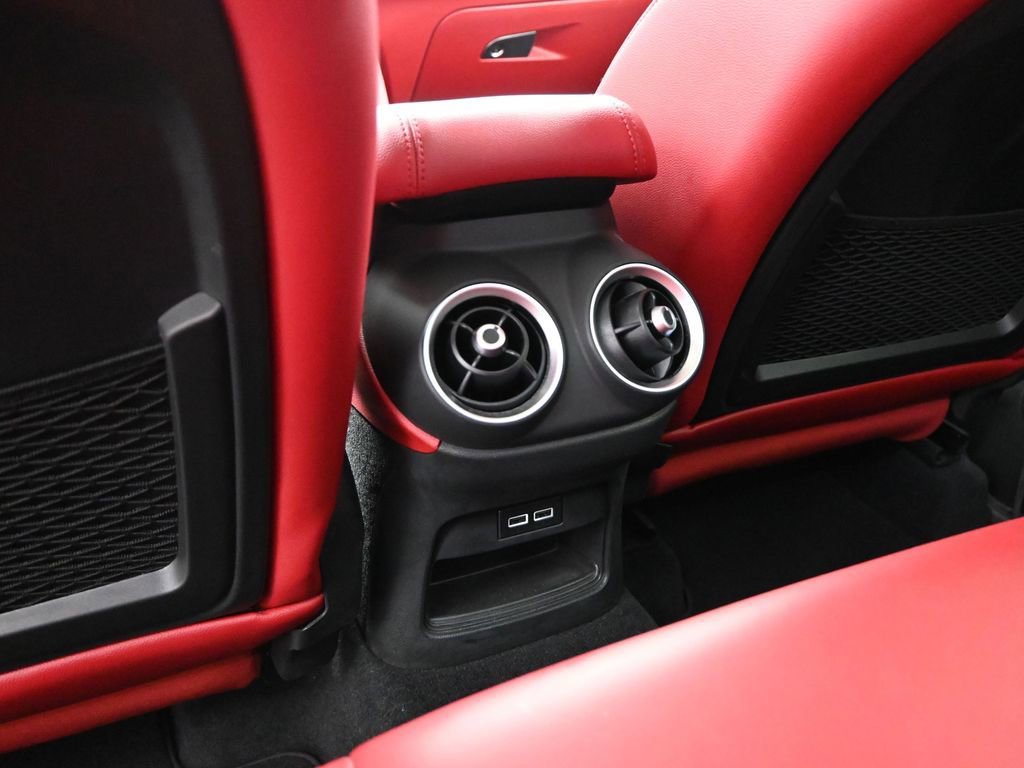 Used 2018 Alfa Romeo Stelvio Sport w/ Quick Order Package 22J Sport image 13