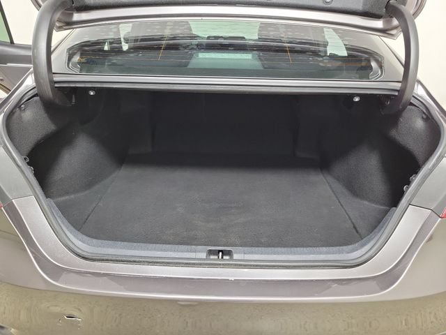 Used 2020 Toyota Camry LE FWD image 10