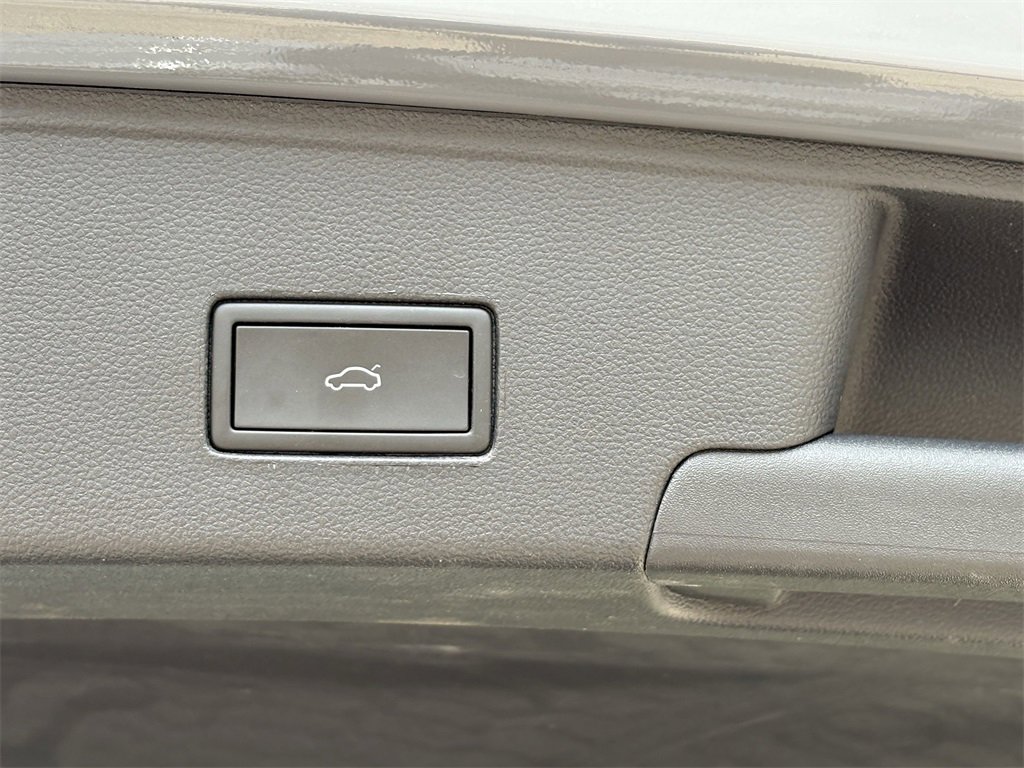 Certified 2022 Volkswagen Atlas Cross Sport SEL Premium R-Line w/ Cross Sport MDO Package image 30