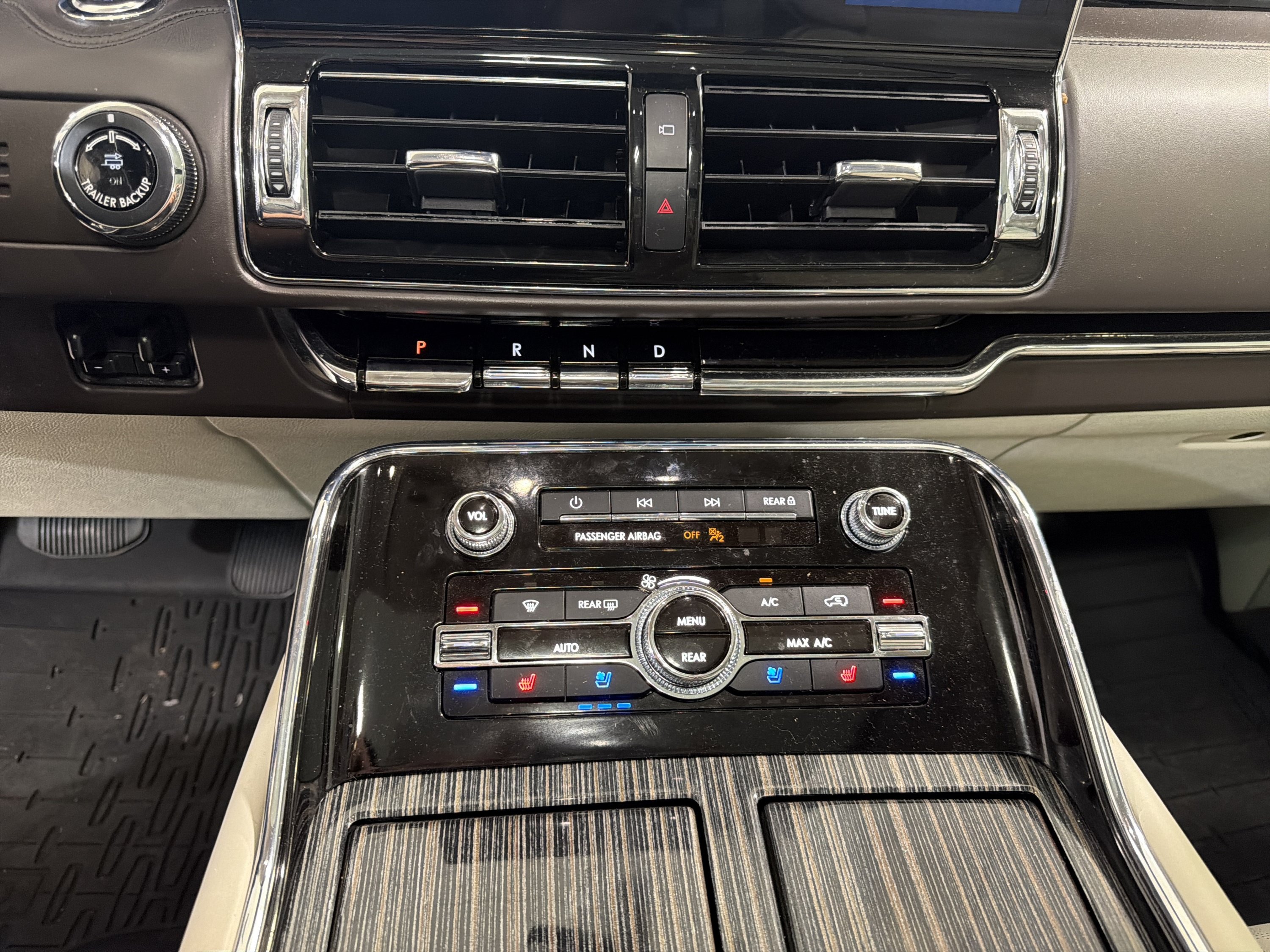 Used 2023 Lincoln Navigator L Black Label AWD/4WD image 18