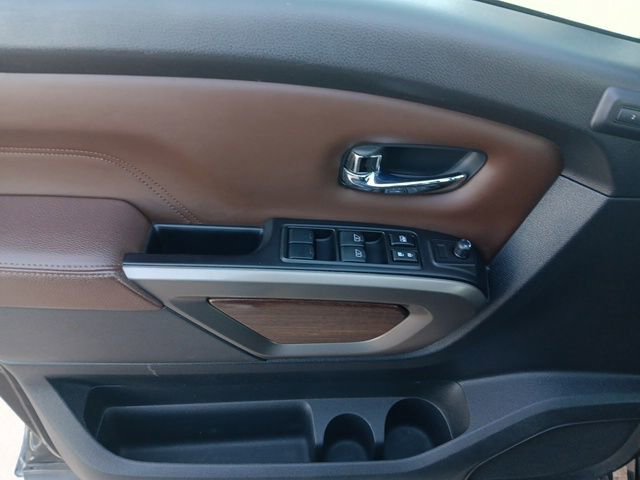 Used 2020 Nissan Titan Platinum Reserve w/ Moonroof Package image 33