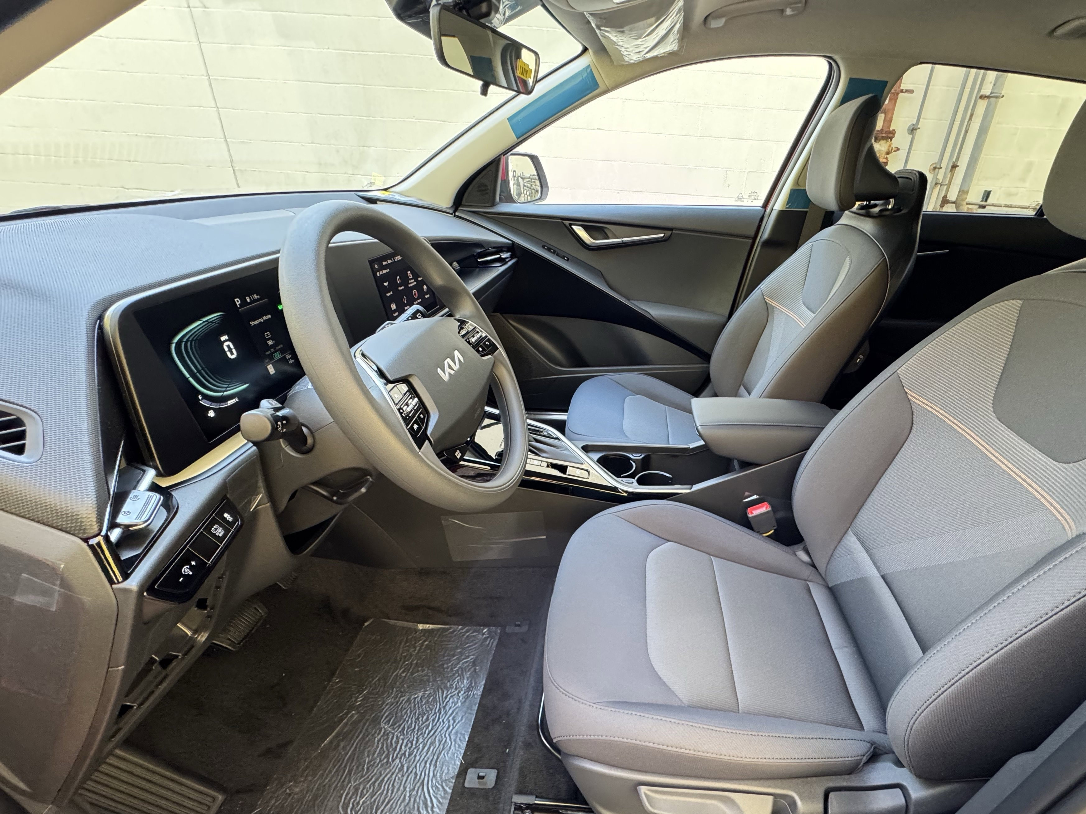 New 2026 Kia Niro LX image 14