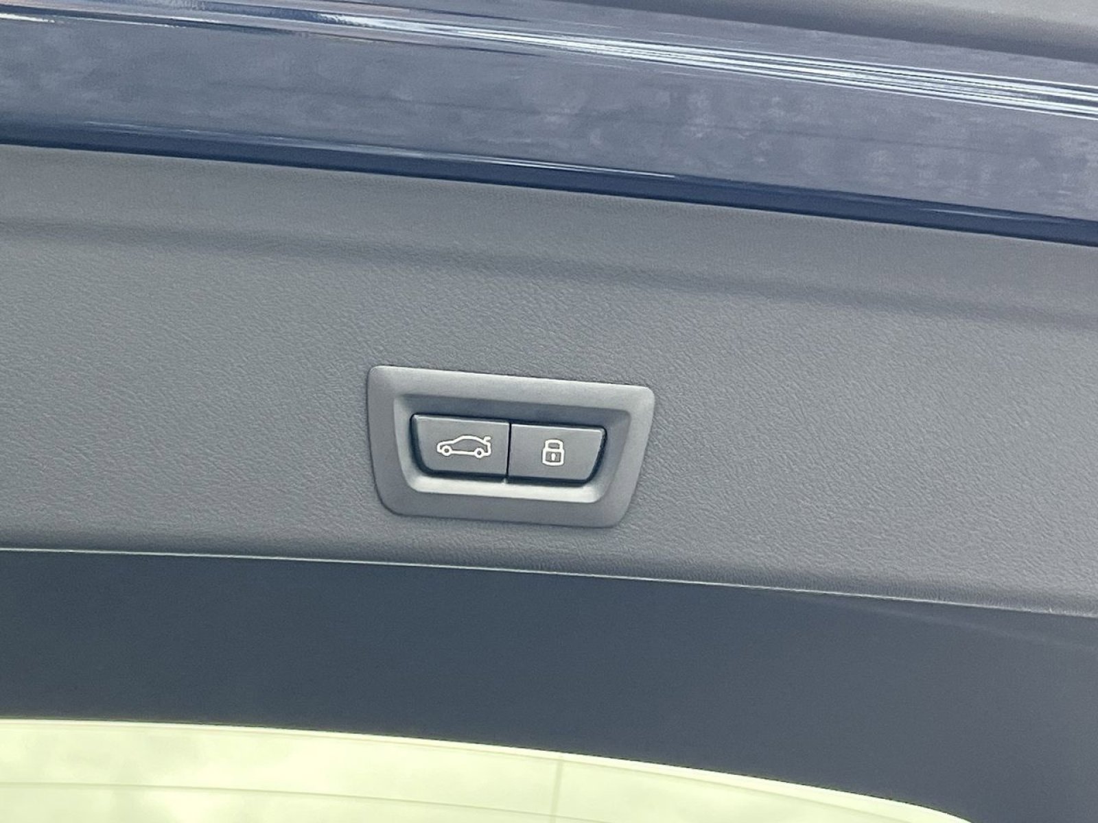 New 2026 BMW X6 M60i image 25