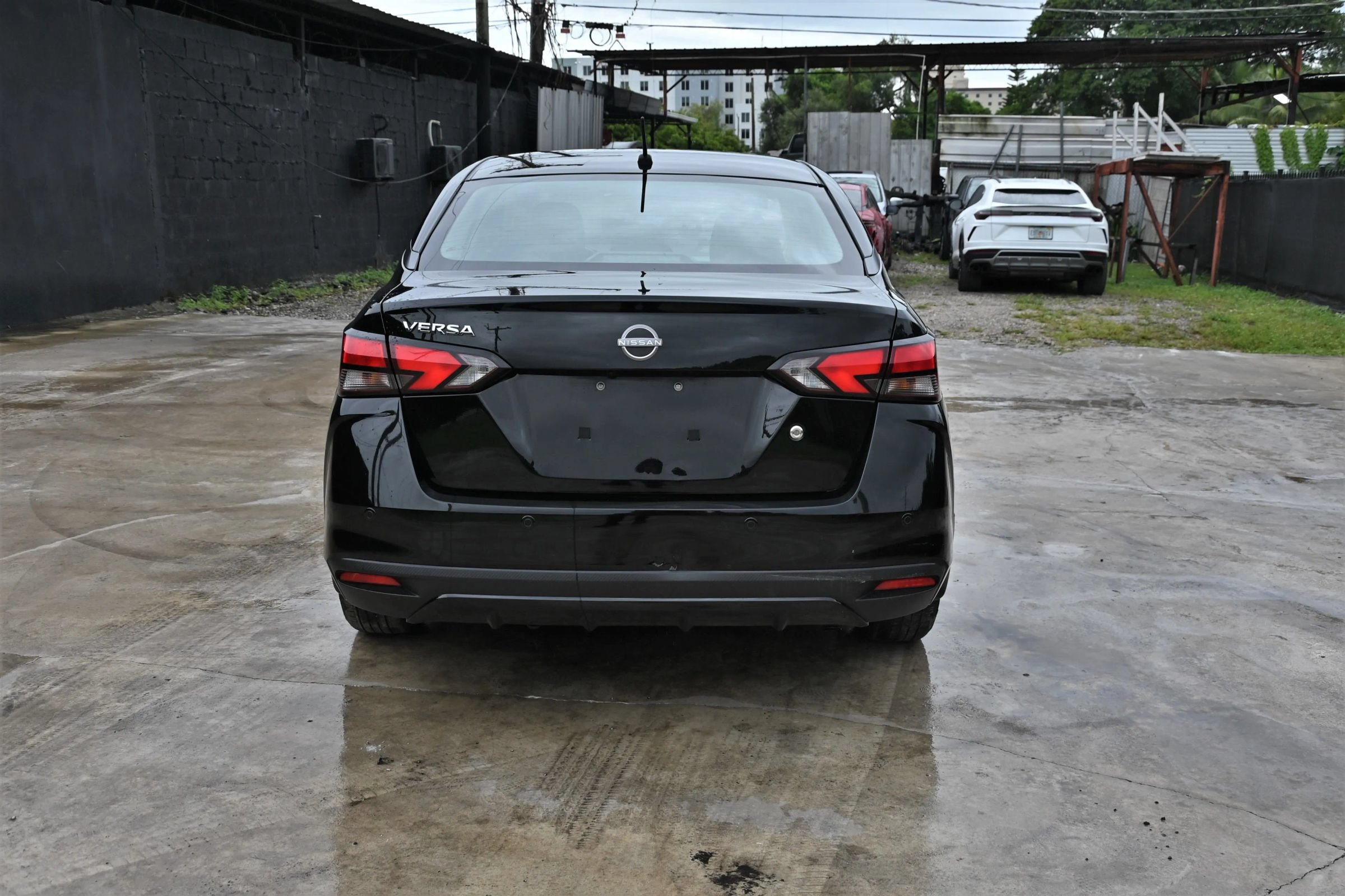 Used 2025 Nissan Versa S w/ Trunk Package FWD image 4
