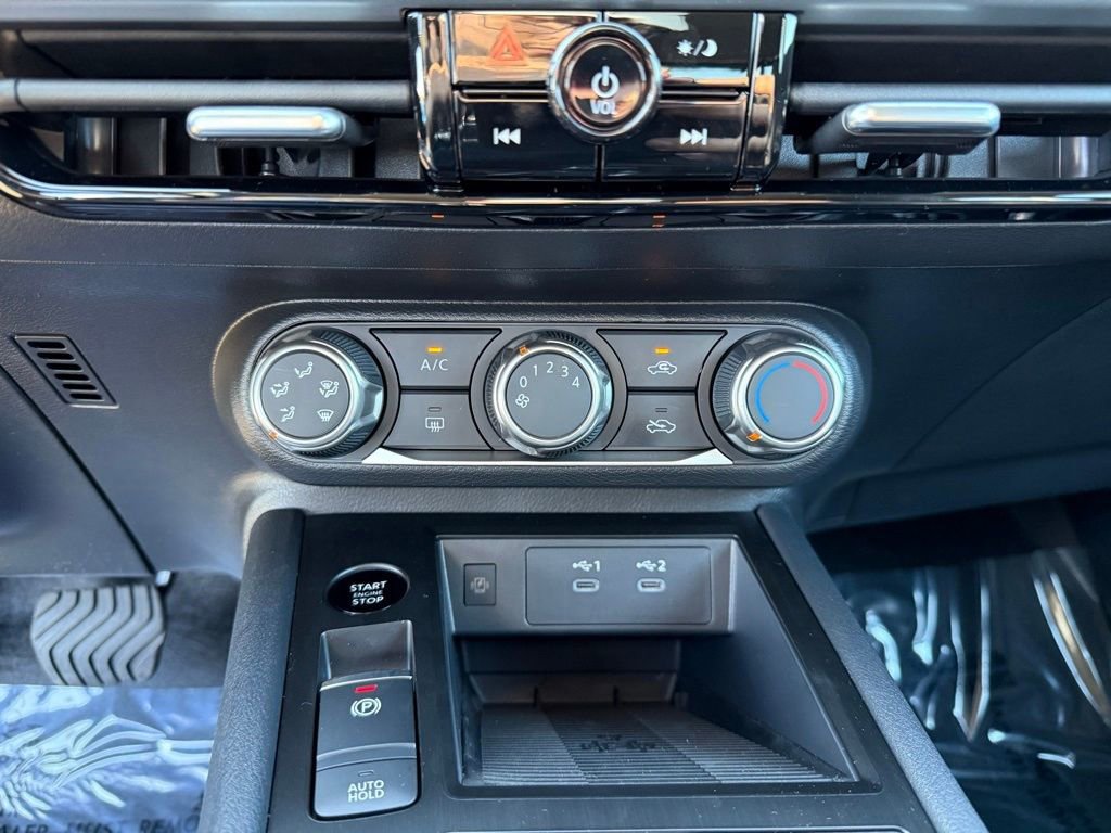 New 2025 Nissan Kicks SV w/ Charging Package image 23