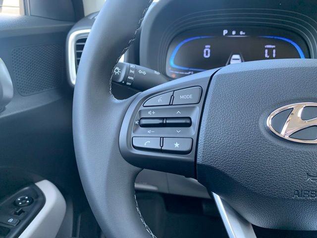 New 2025 Hyundai Venue SEL image 19