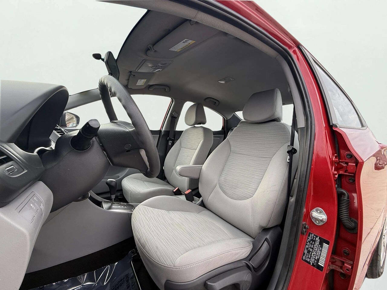 Used 2016 Hyundai Accent SE image 18