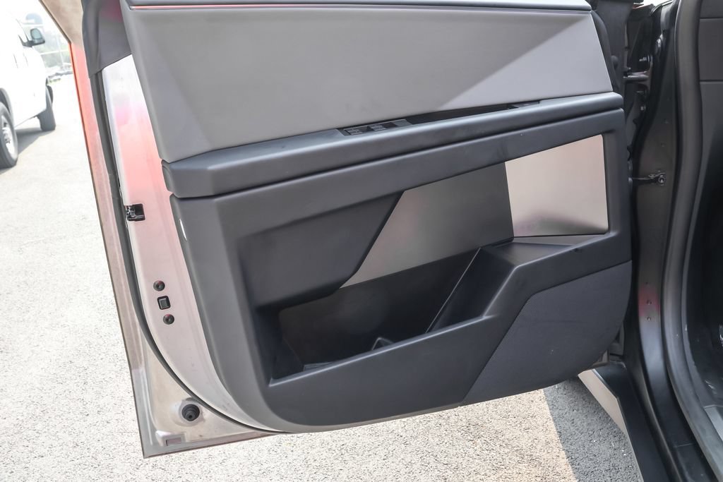 Used 2024 Tesla Cybertruck AWD Crew Cab image 22