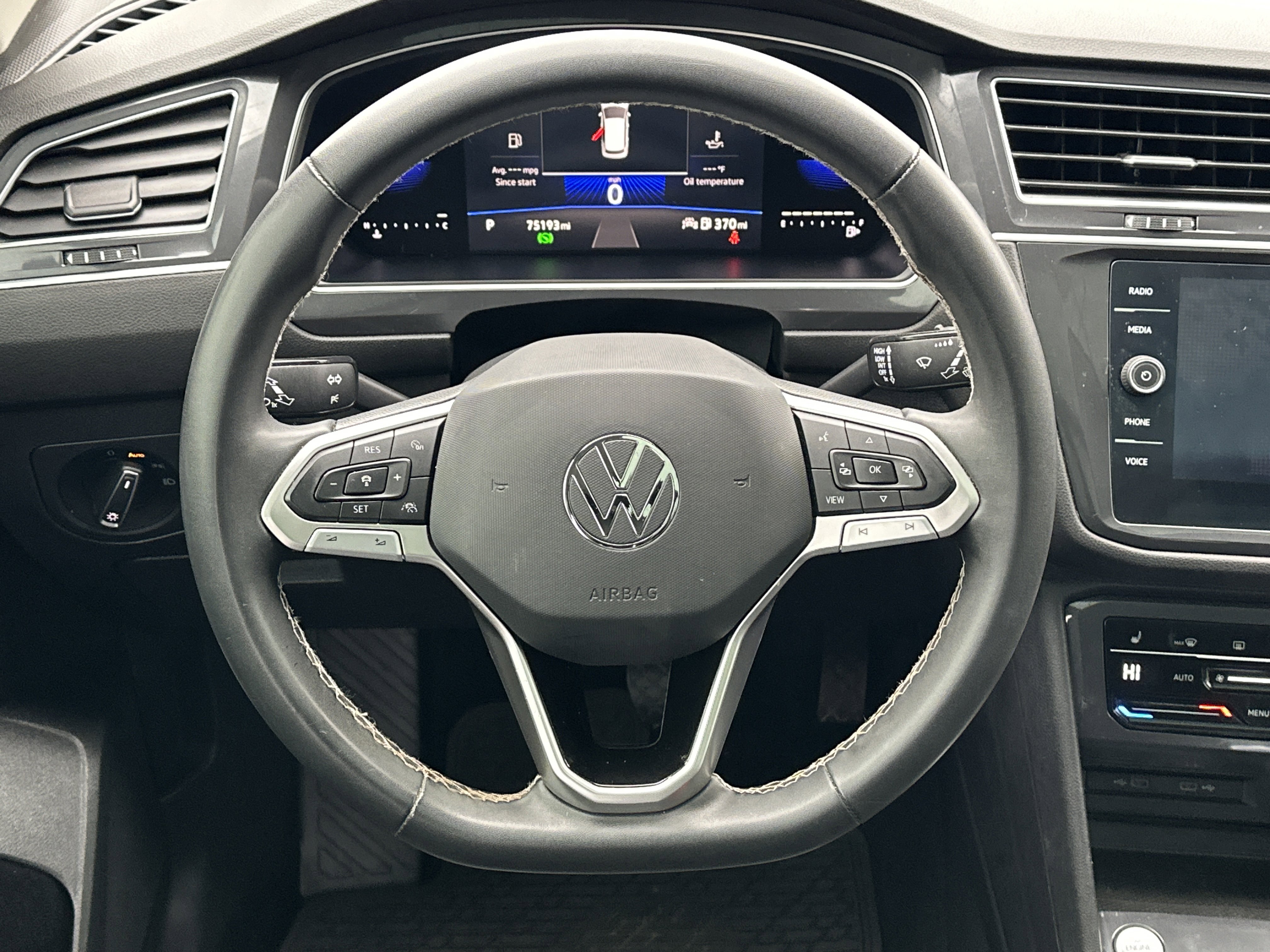 Used 2022 Volkswagen Tiguan SE image 25