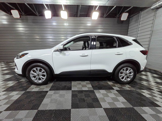Used 2024 Ford Escape Active w/ Tech Pack #2 AWD/4WD image 8