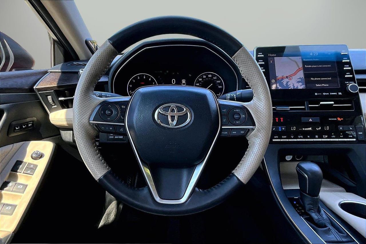 Used 2019 Toyota Avalon Limited w/ Advanced Safety Package FWD image 11