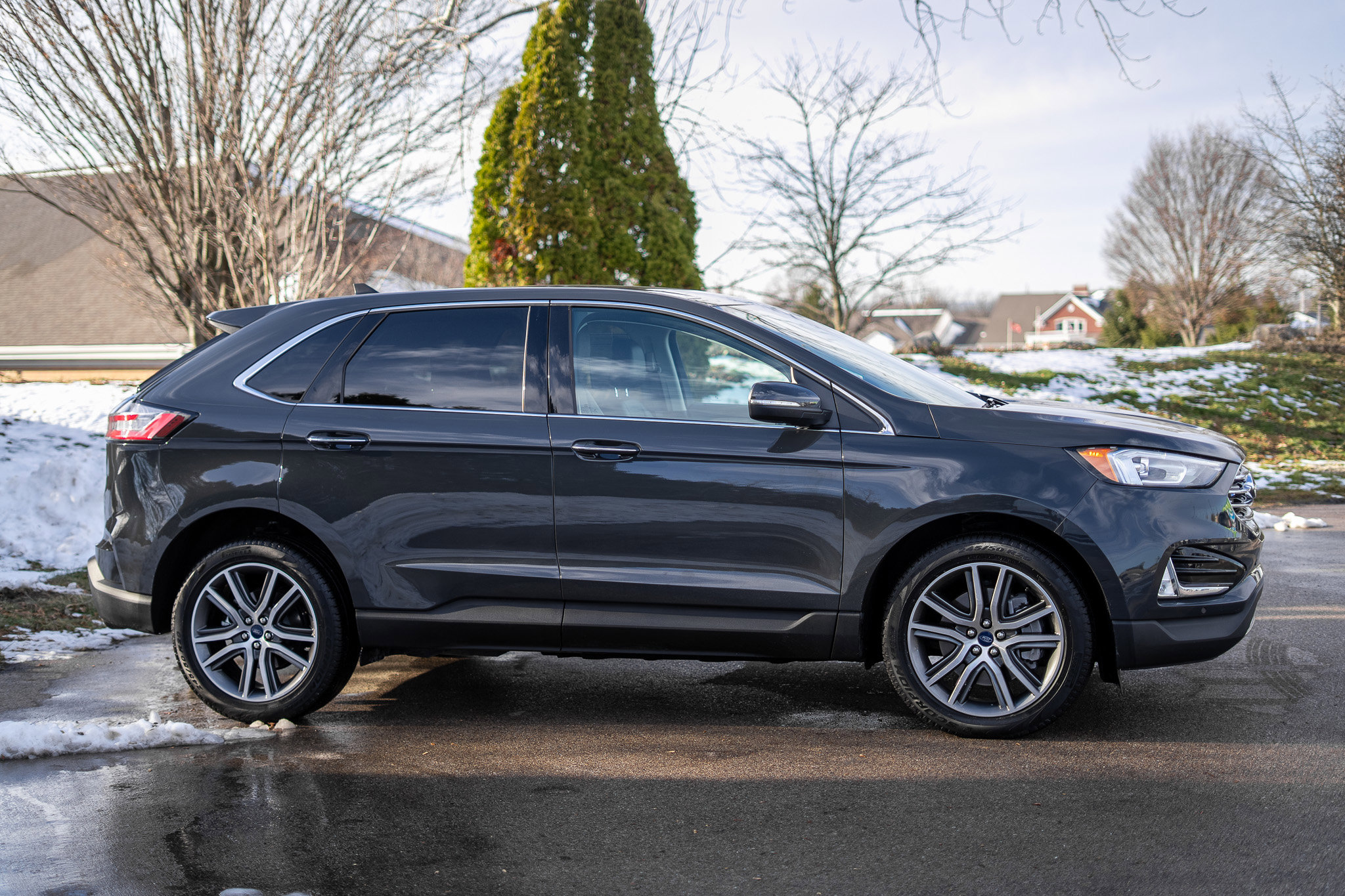 Used 2021 Ford Edge Titanium image 4
