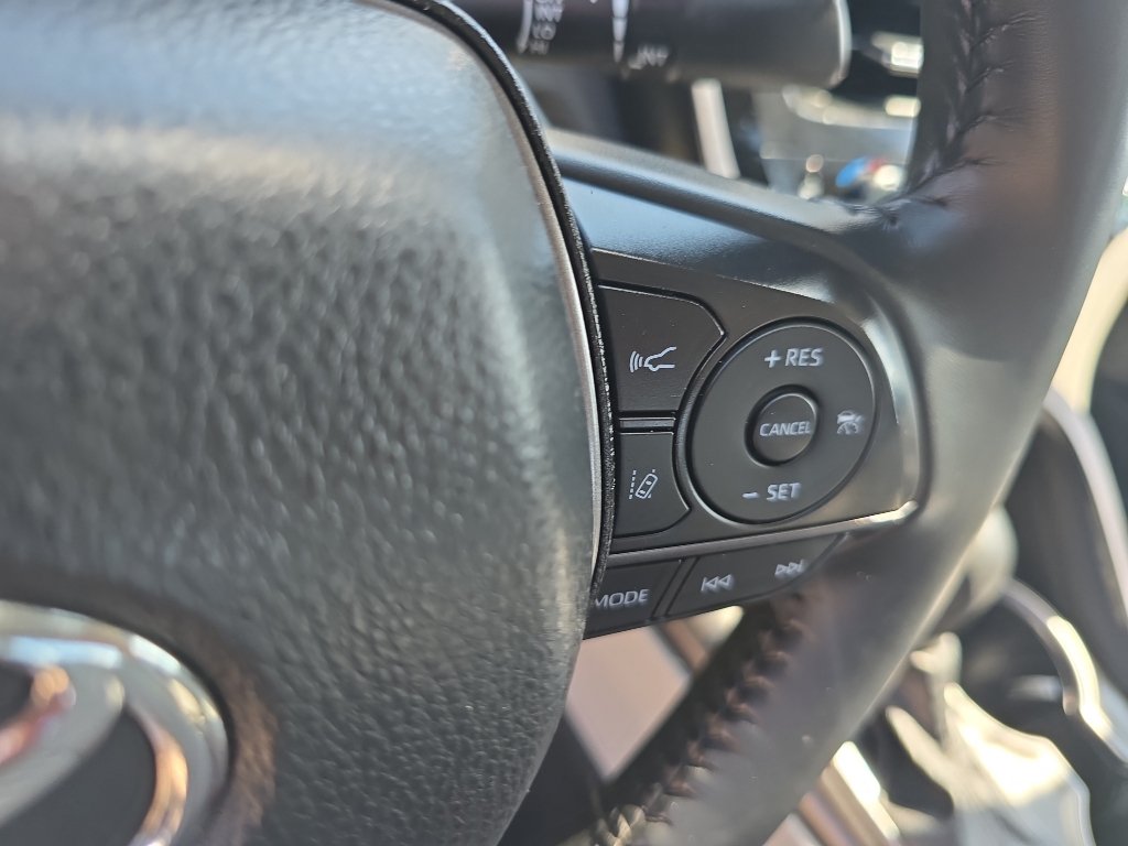 Used 2024 Toyota Camry SE FWD image 18