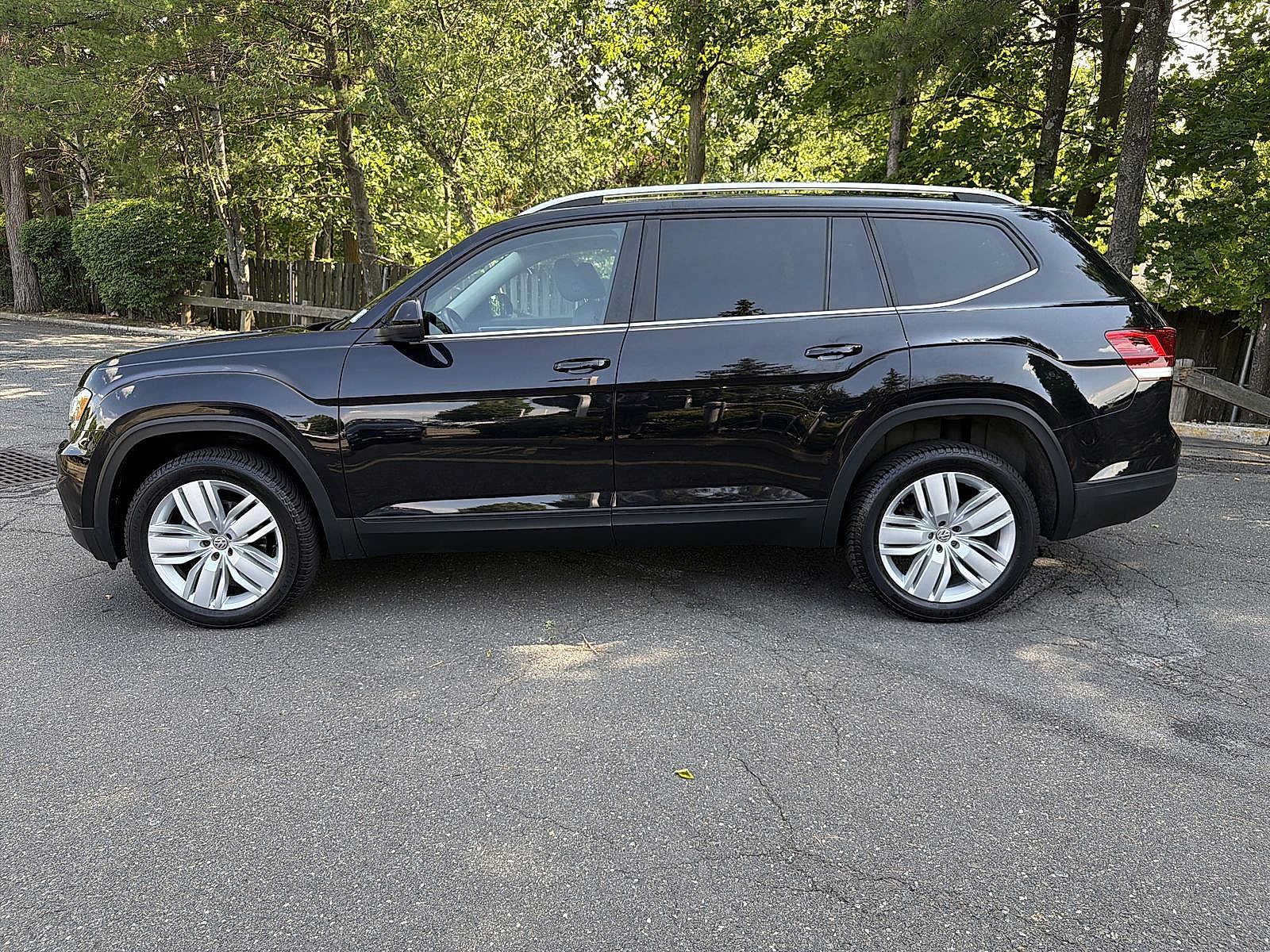 Used 2019 Volkswagen Atlas SE w/ Towing Package AWD/4WD image 11