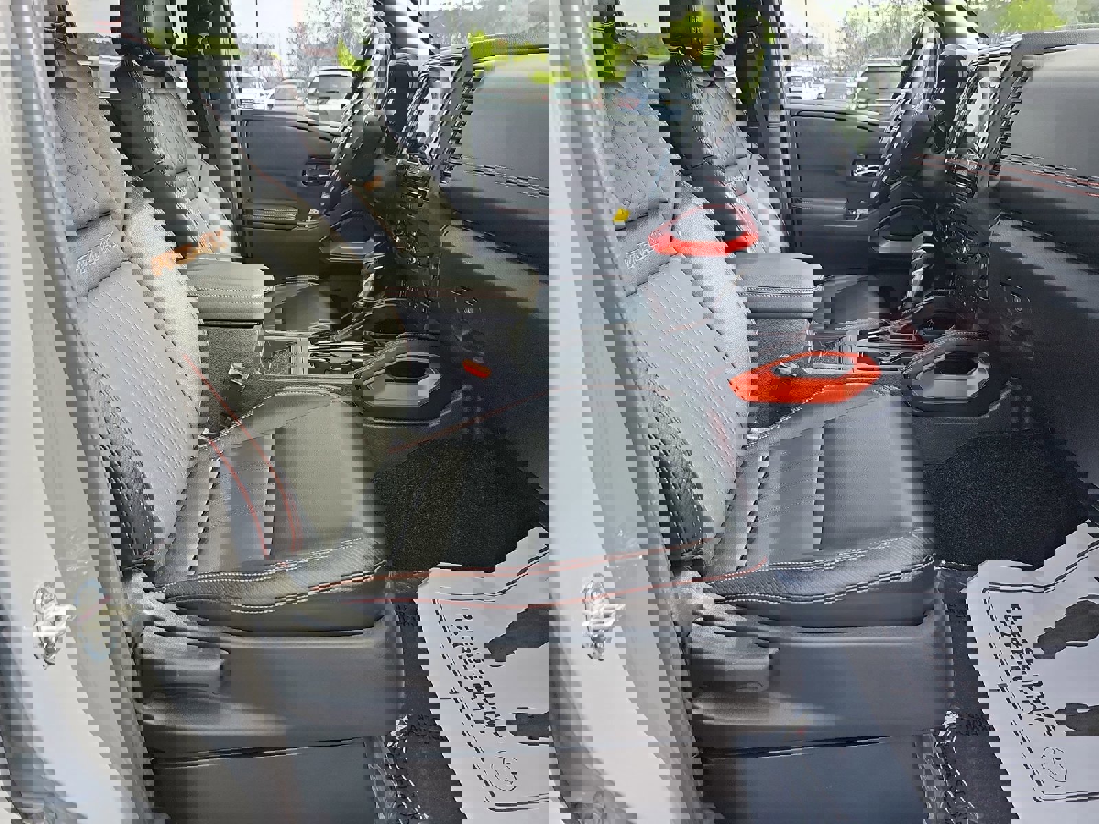 Used 2024 Nissan Frontier PRO-4X w/ Pro Premium Package image 10