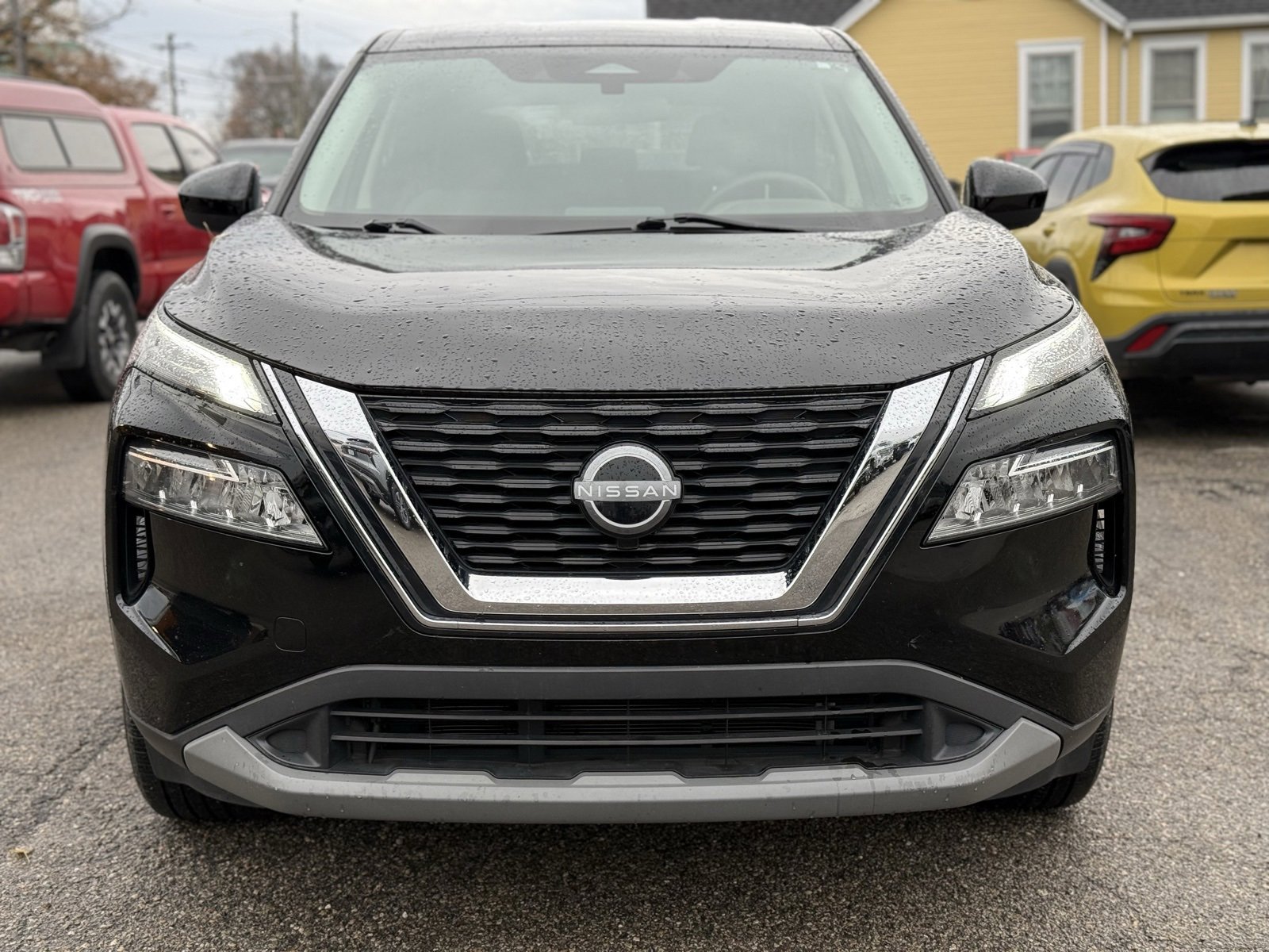 Used 2023 Nissan Rogue SV image 9