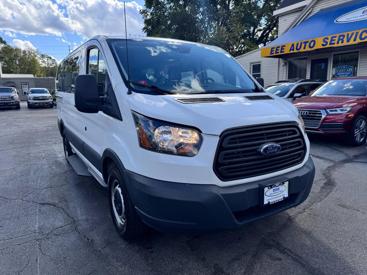 Used 2018 Ford Transit 150 XL image 3